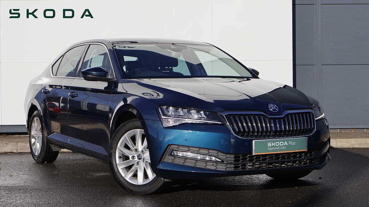 Main listing image - Skoda Superb