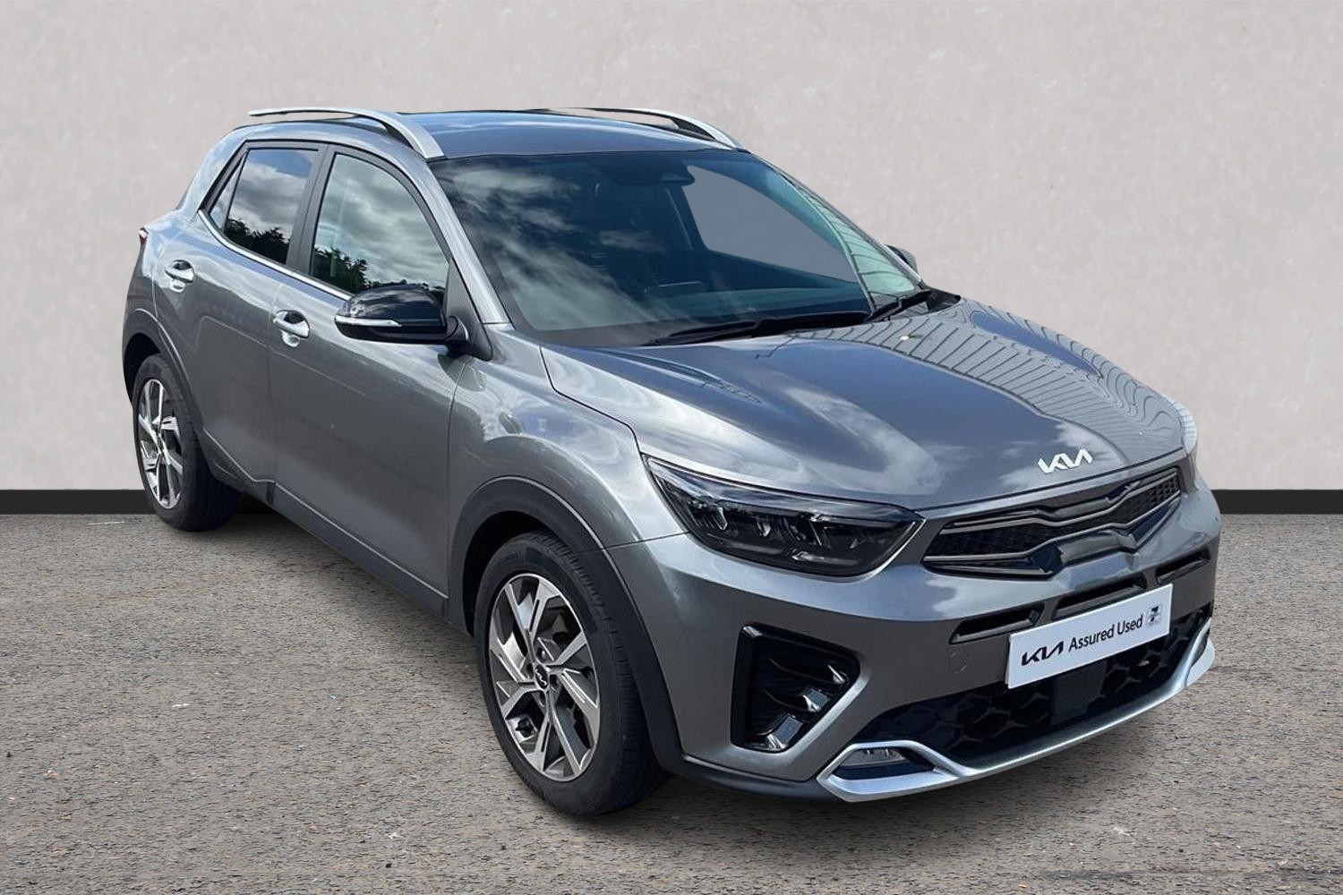 Main listing image - Kia Stonic