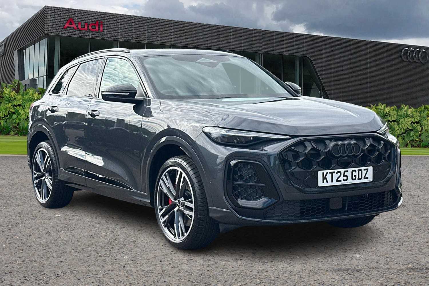 Main listing image - Audi Q5