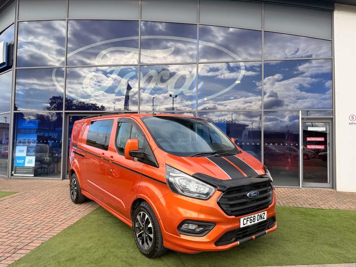 Main listing image - Ford Transit Custom