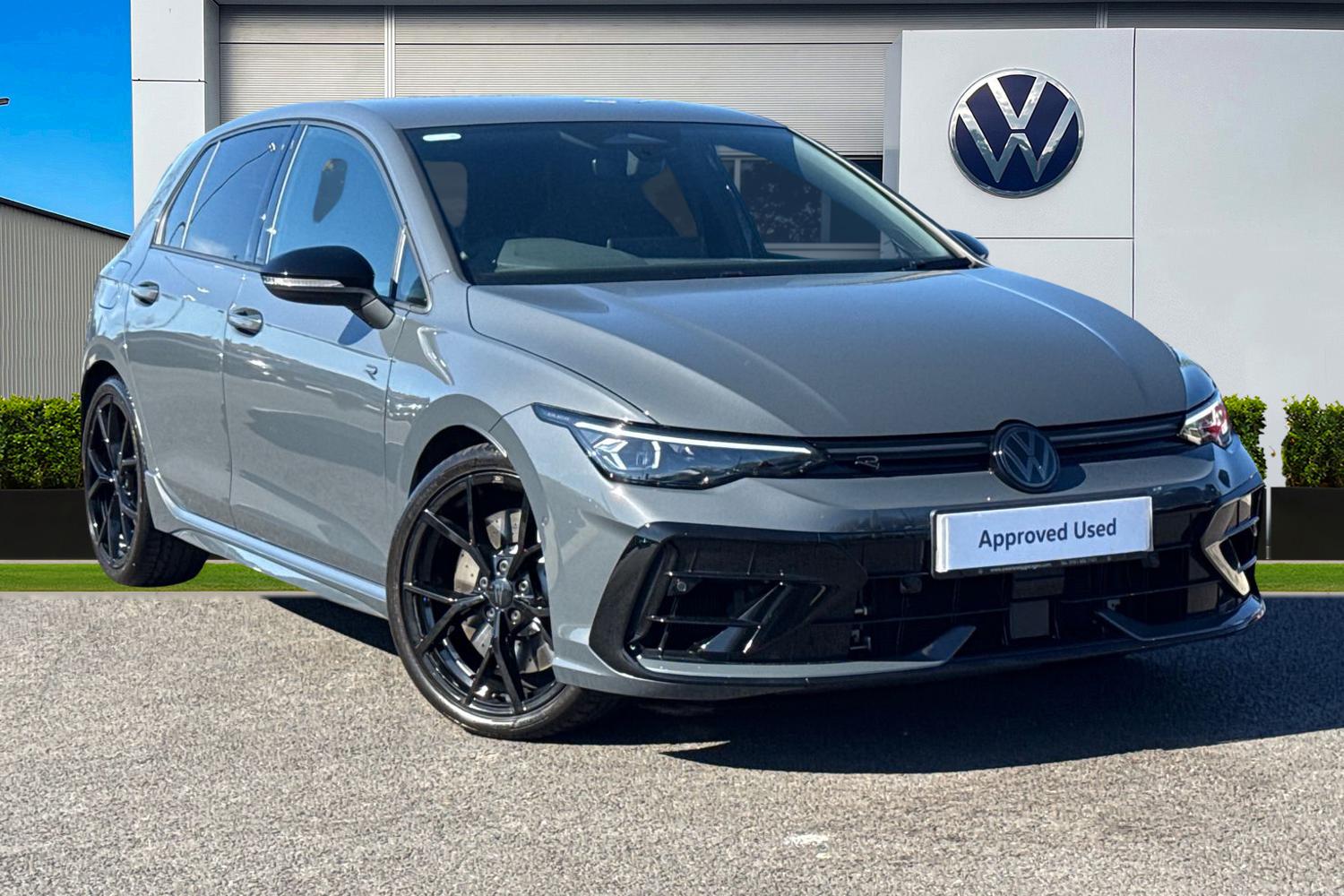 Main listing image - Volkswagen Golf