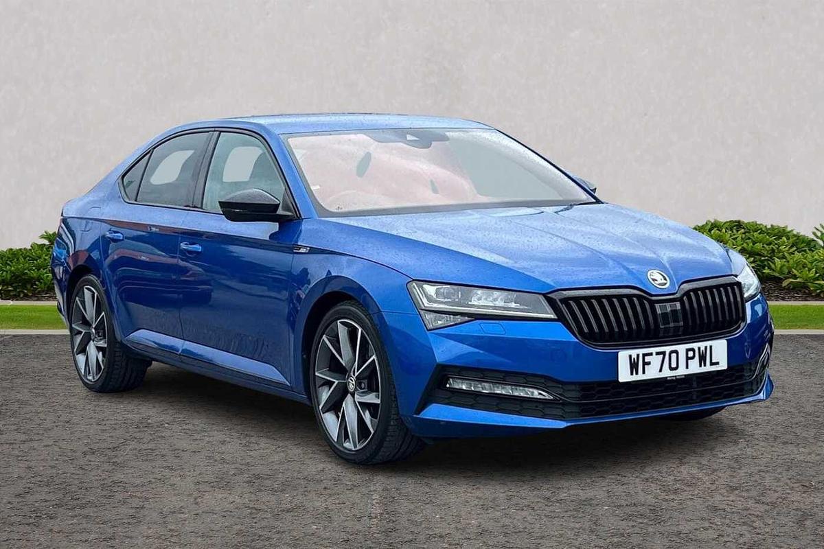 Main listing image - Skoda Superb