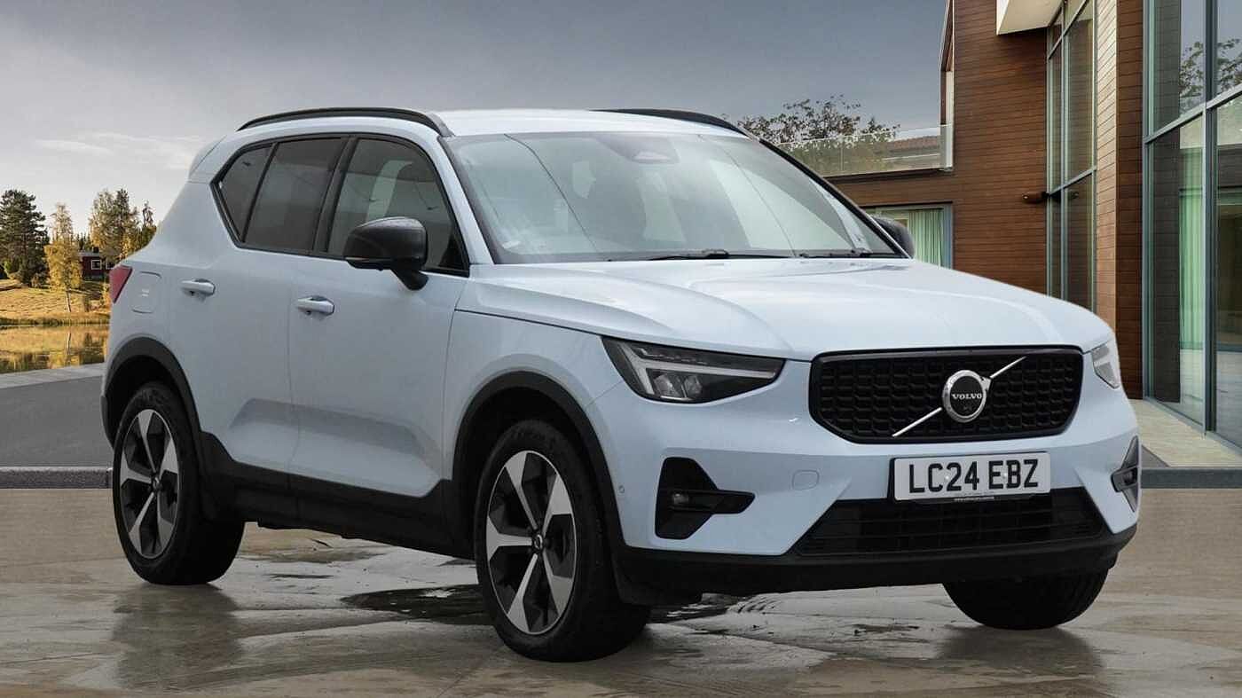 Main listing image - Volvo XC40