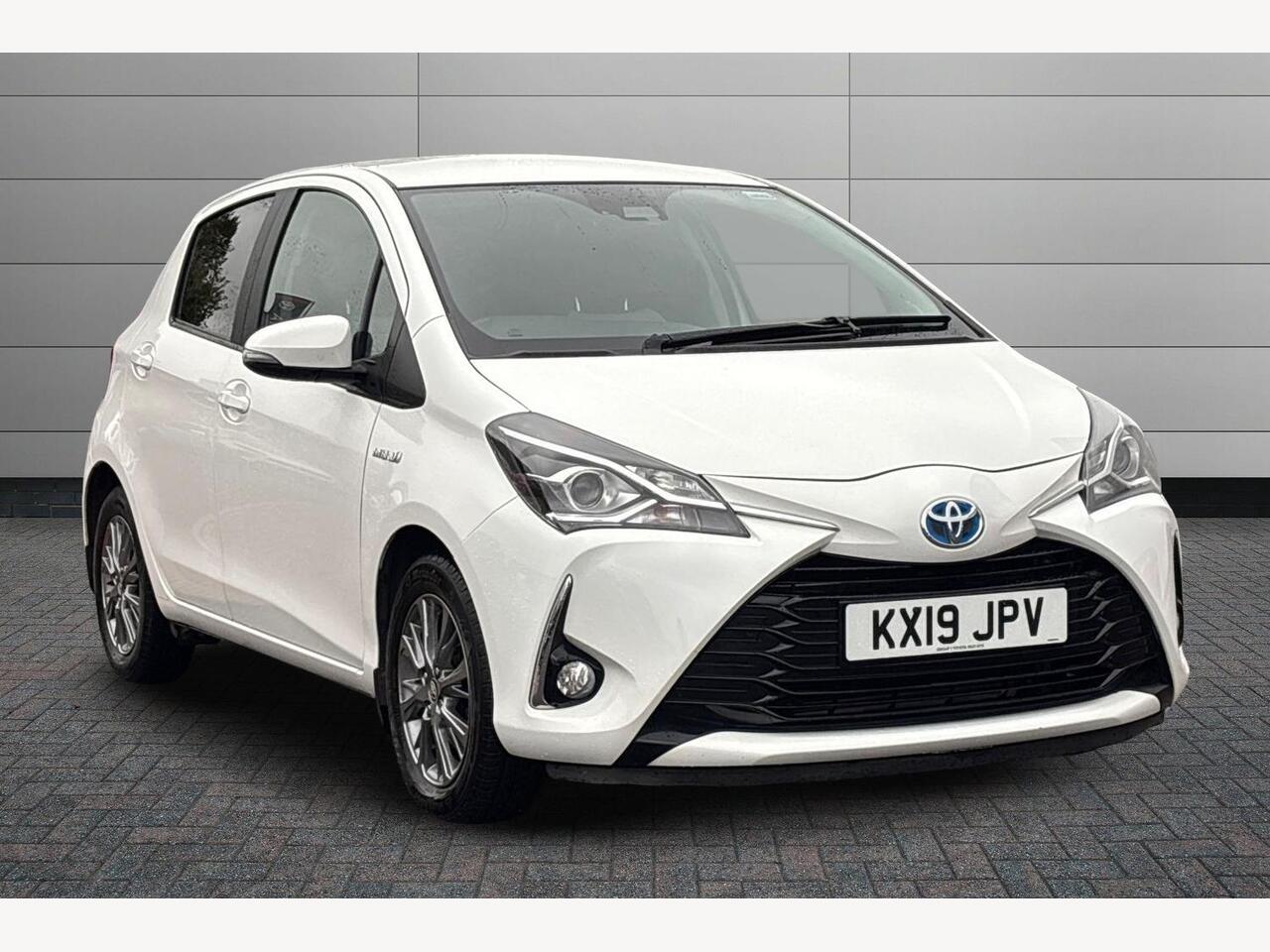 Main listing image - Toyota Yaris
