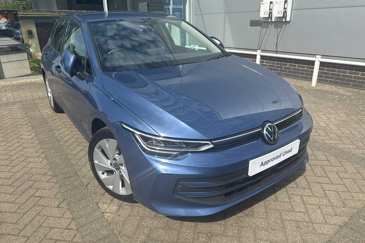 Main listing image - Volkswagen Golf