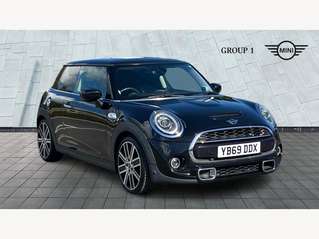 Main listing image - MINI Hatchback