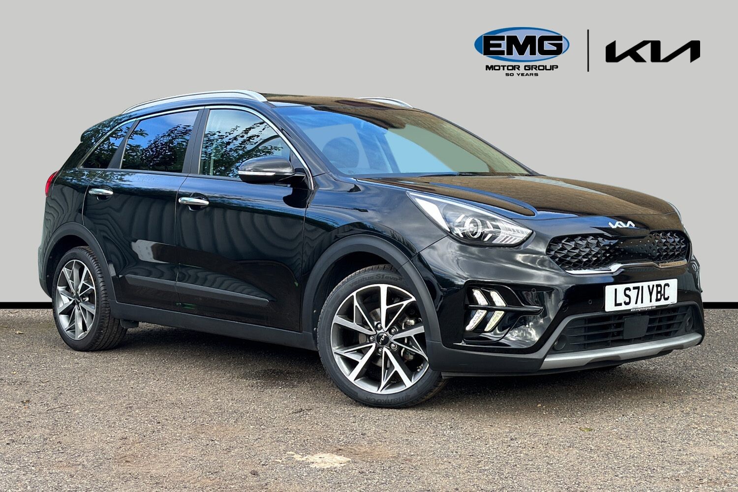 Main listing image - Kia Niro