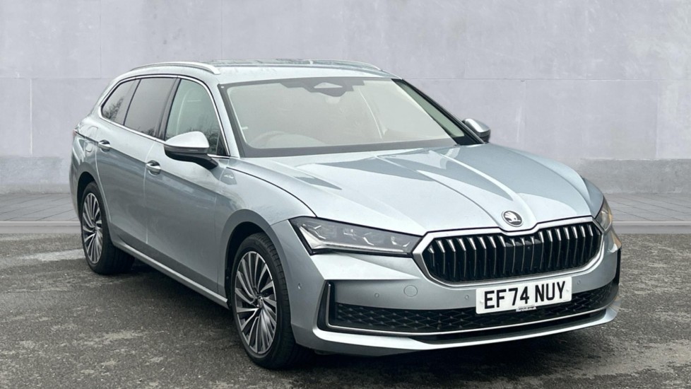 Main listing image - Skoda Superb Estate