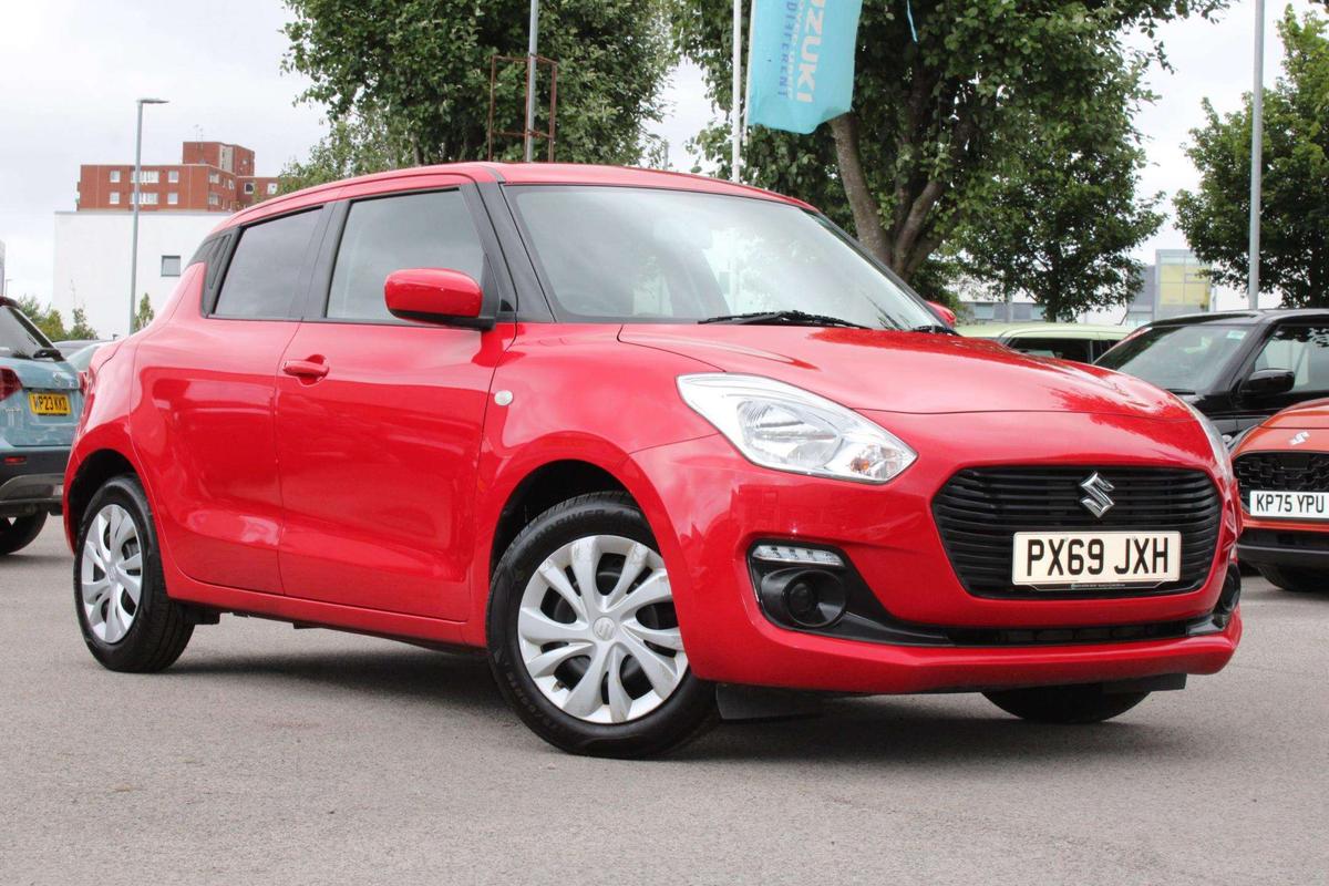 Main listing image - Suzuki Swift
