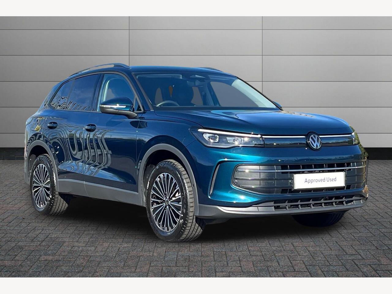 Main listing image - Volkswagen Tiguan