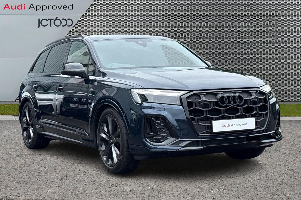 Main listing image - Audi Q7