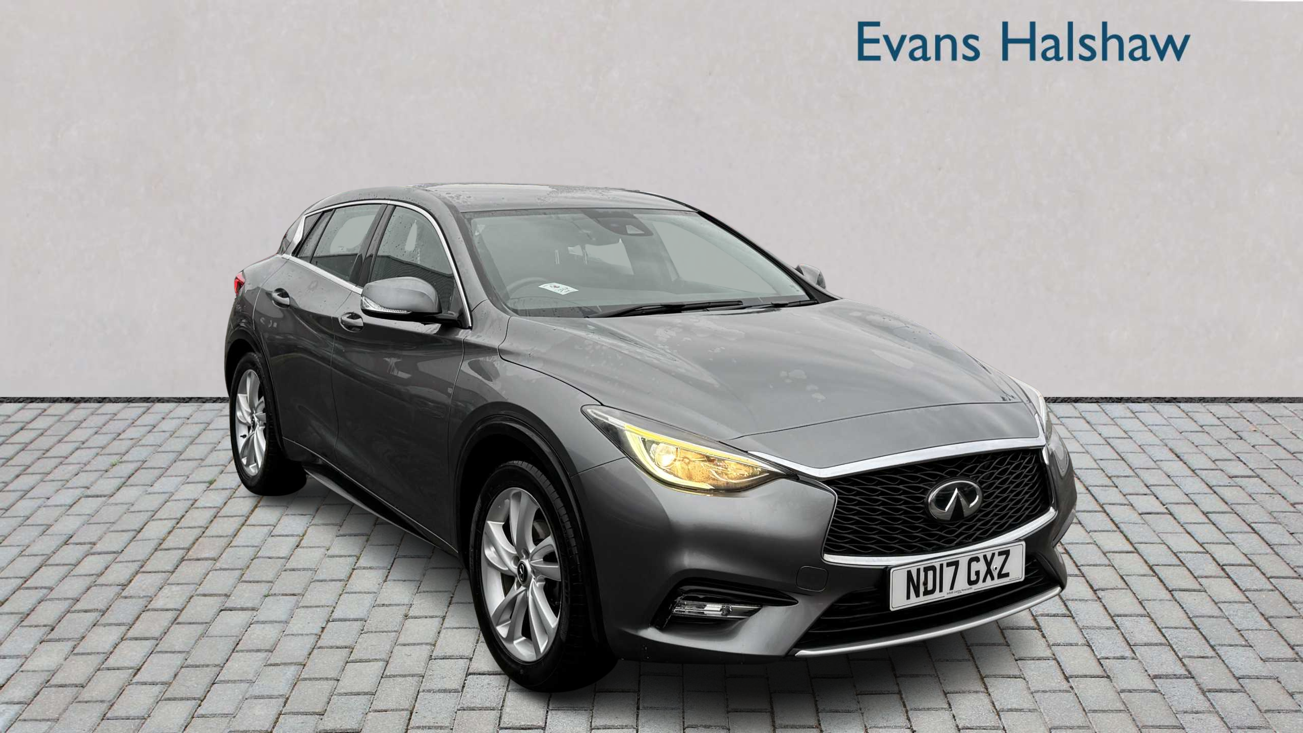 Main listing image - Infiniti Q30