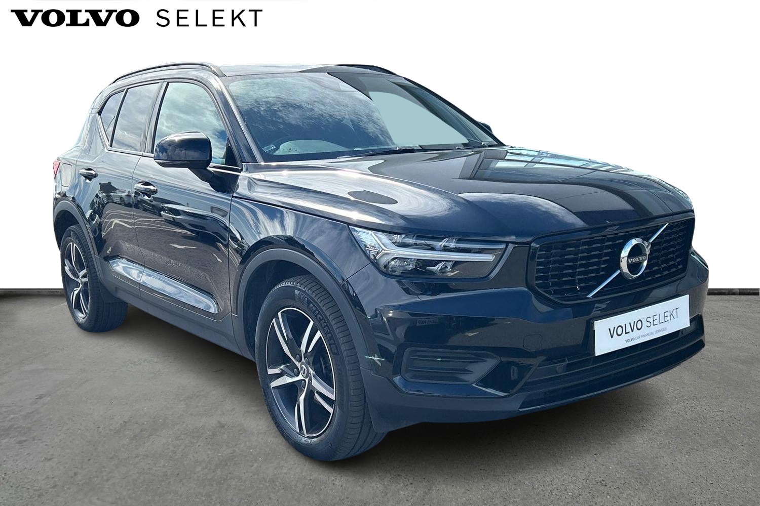 Main listing image - Volvo XC40