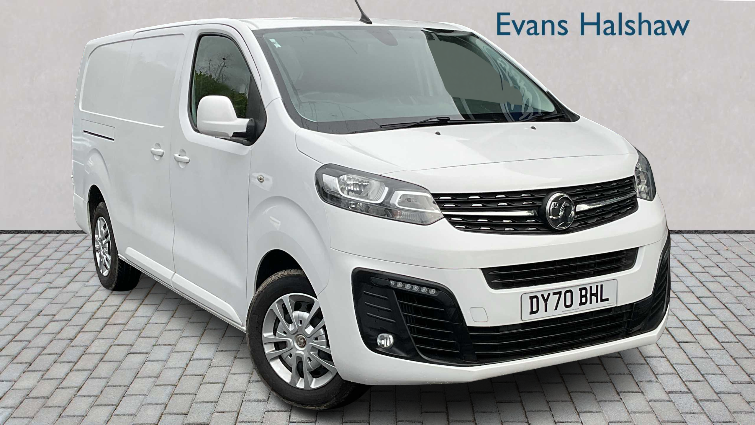 Main listing image - Vauxhall Vivaro