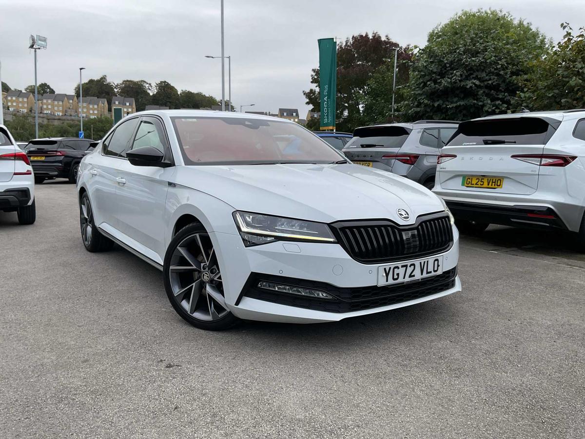 Main listing image - Skoda Superb