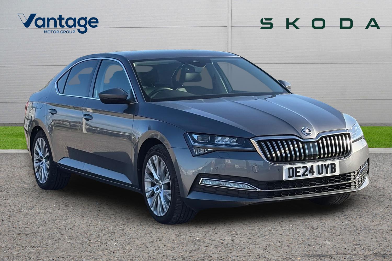 Main listing image - Skoda Superb
