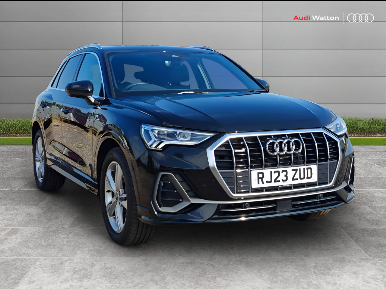 Main listing image - Audi Q3