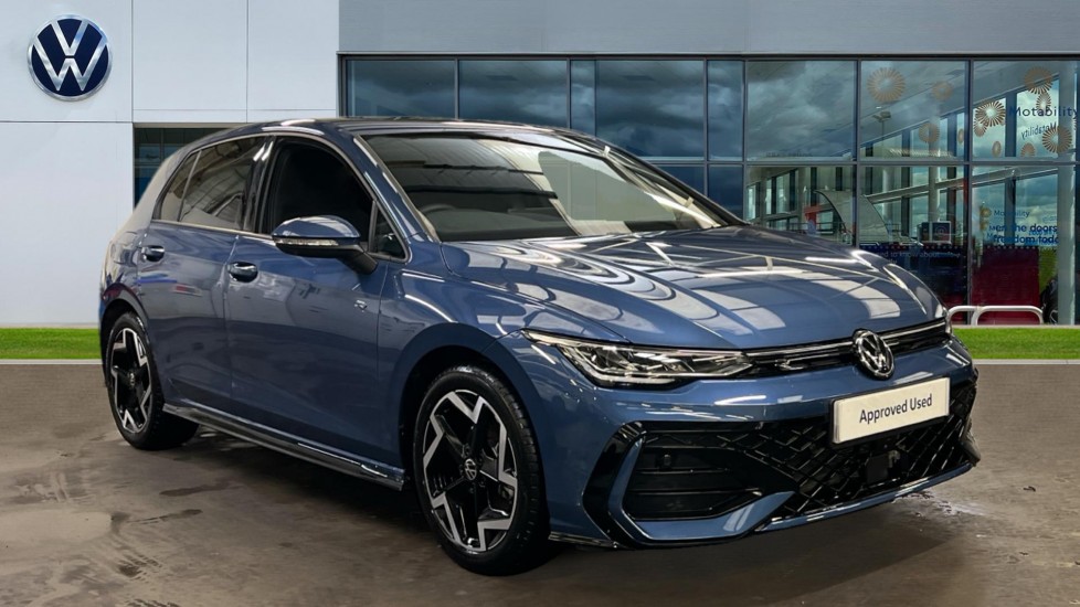 Main listing image - Volkswagen Golf