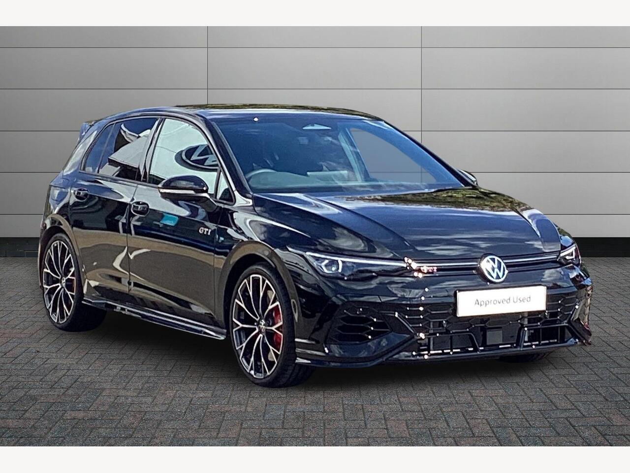 Main listing image - Volkswagen Golf