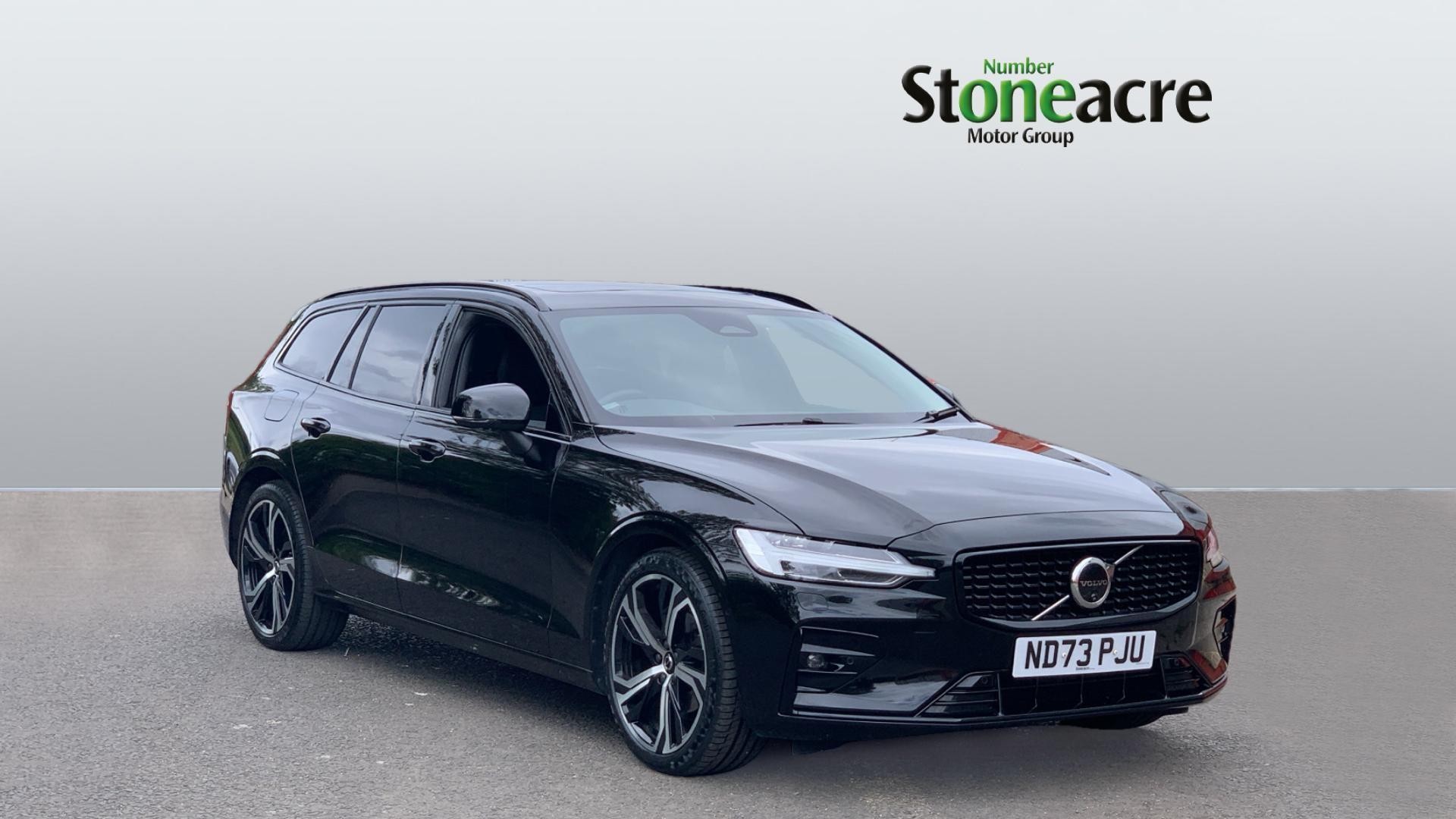 Main listing image - Volvo V60