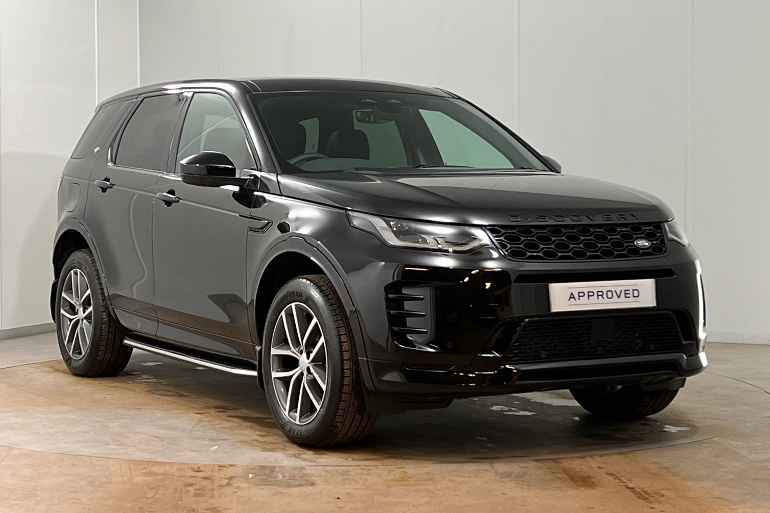 Main listing image - Land Rover Discovery Sport