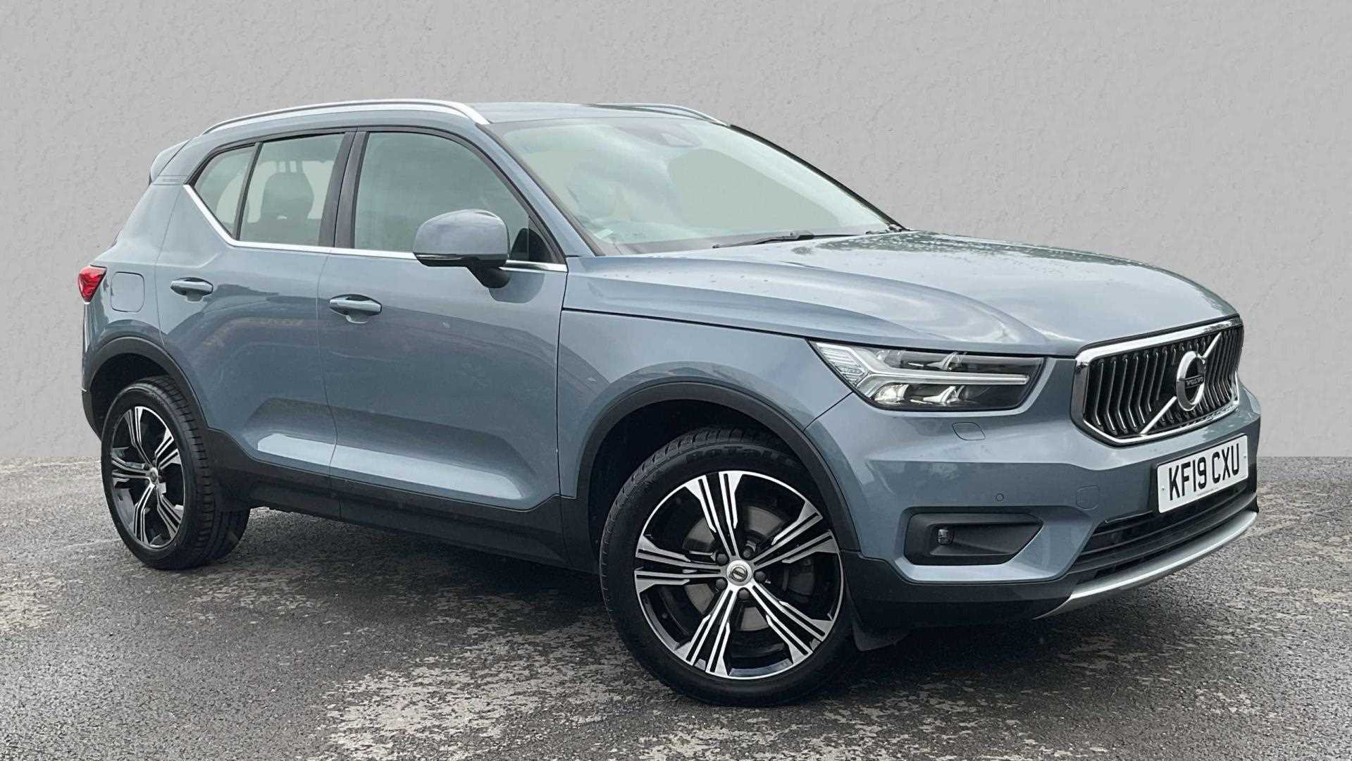 Main listing image - Volvo XC40