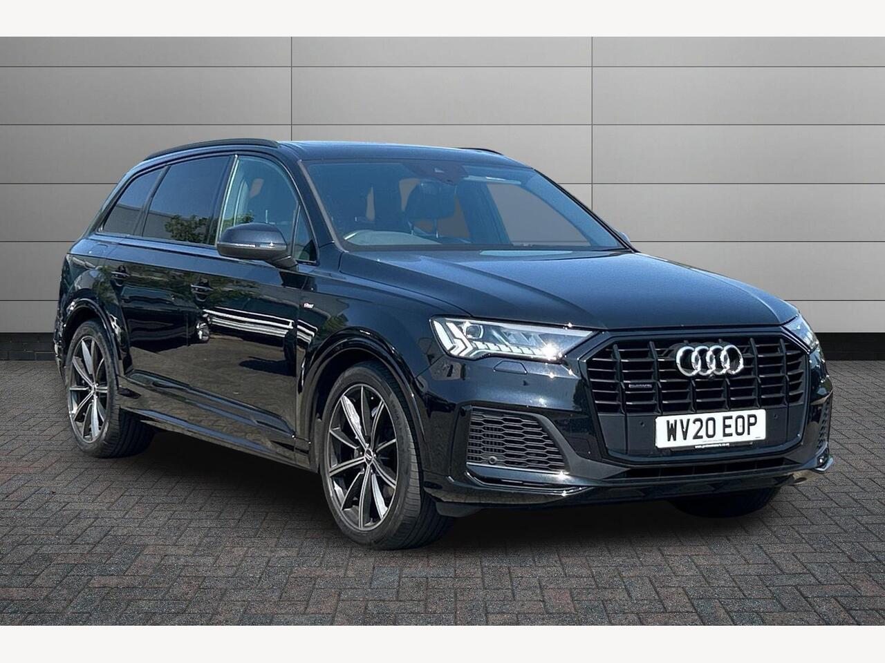 Main listing image - Audi Q7