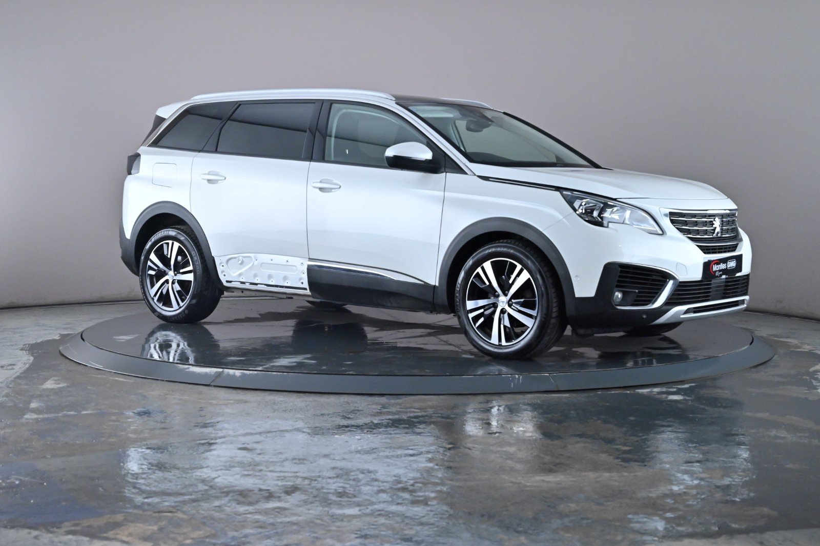 Main listing image - Peugeot 5008