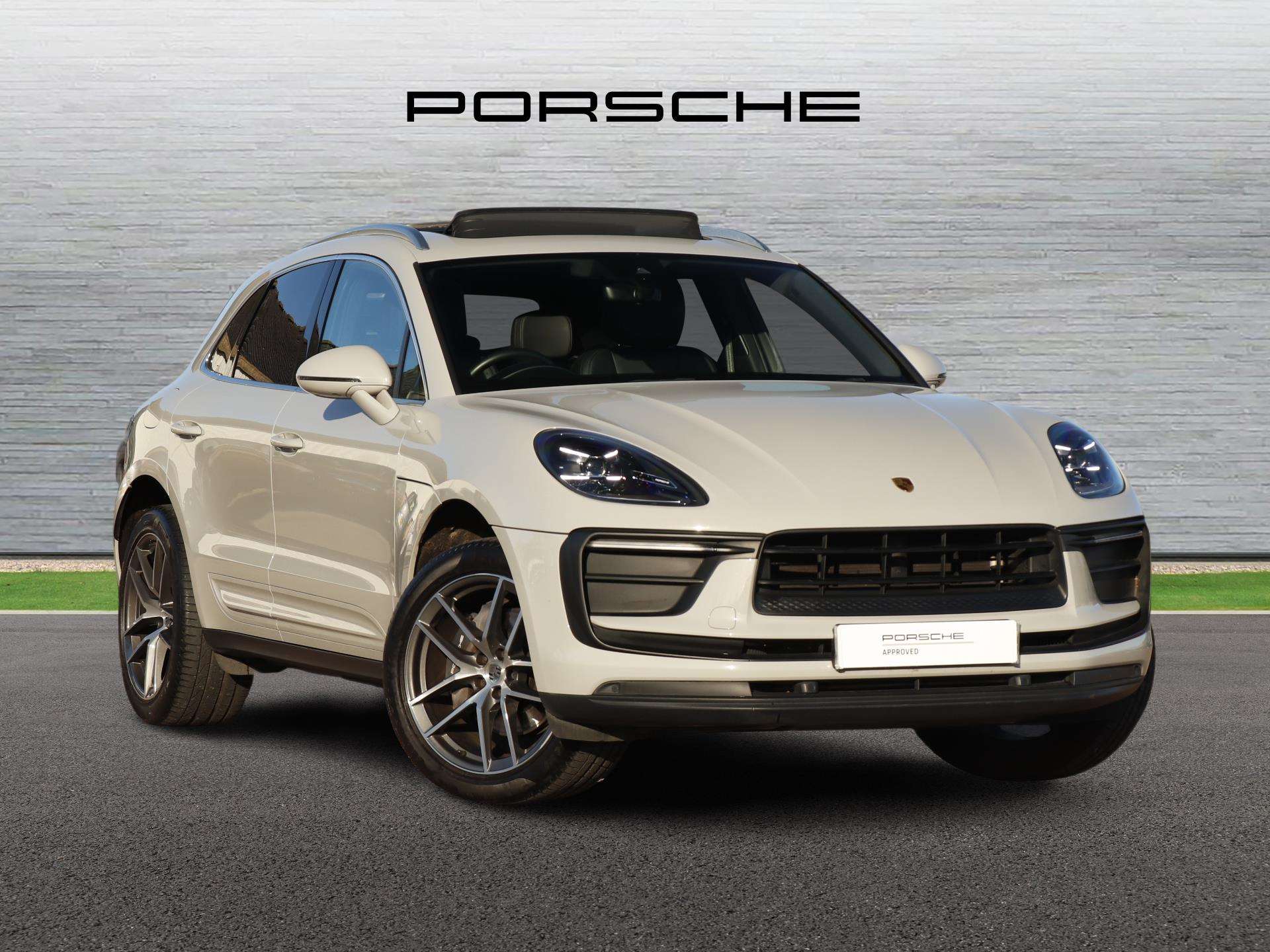 Main listing image - Porsche Macan