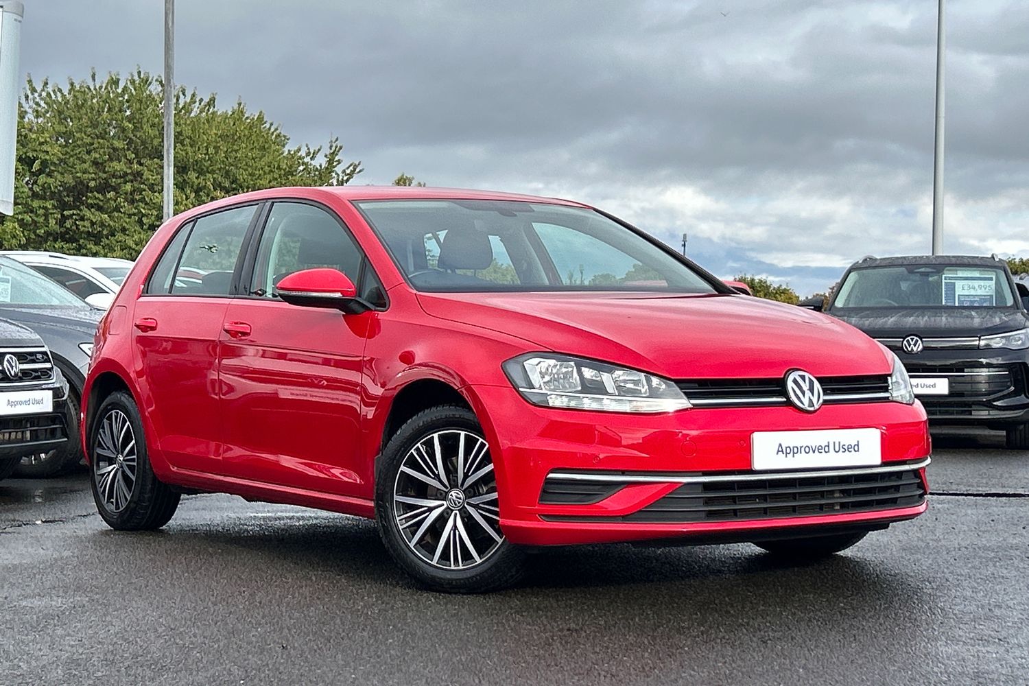 Main listing image - Volkswagen Golf