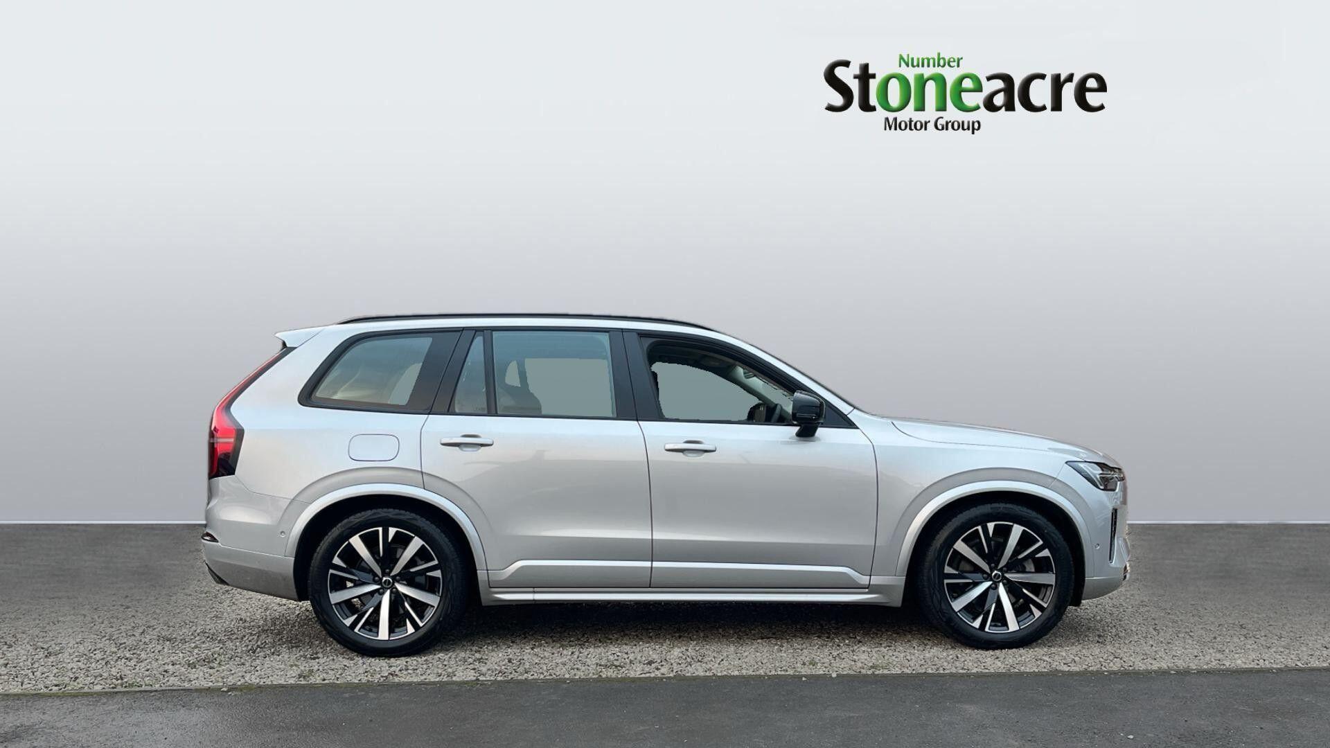 Main listing image - Volvo XC90