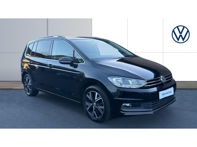 Main listing image - Volkswagen Touran