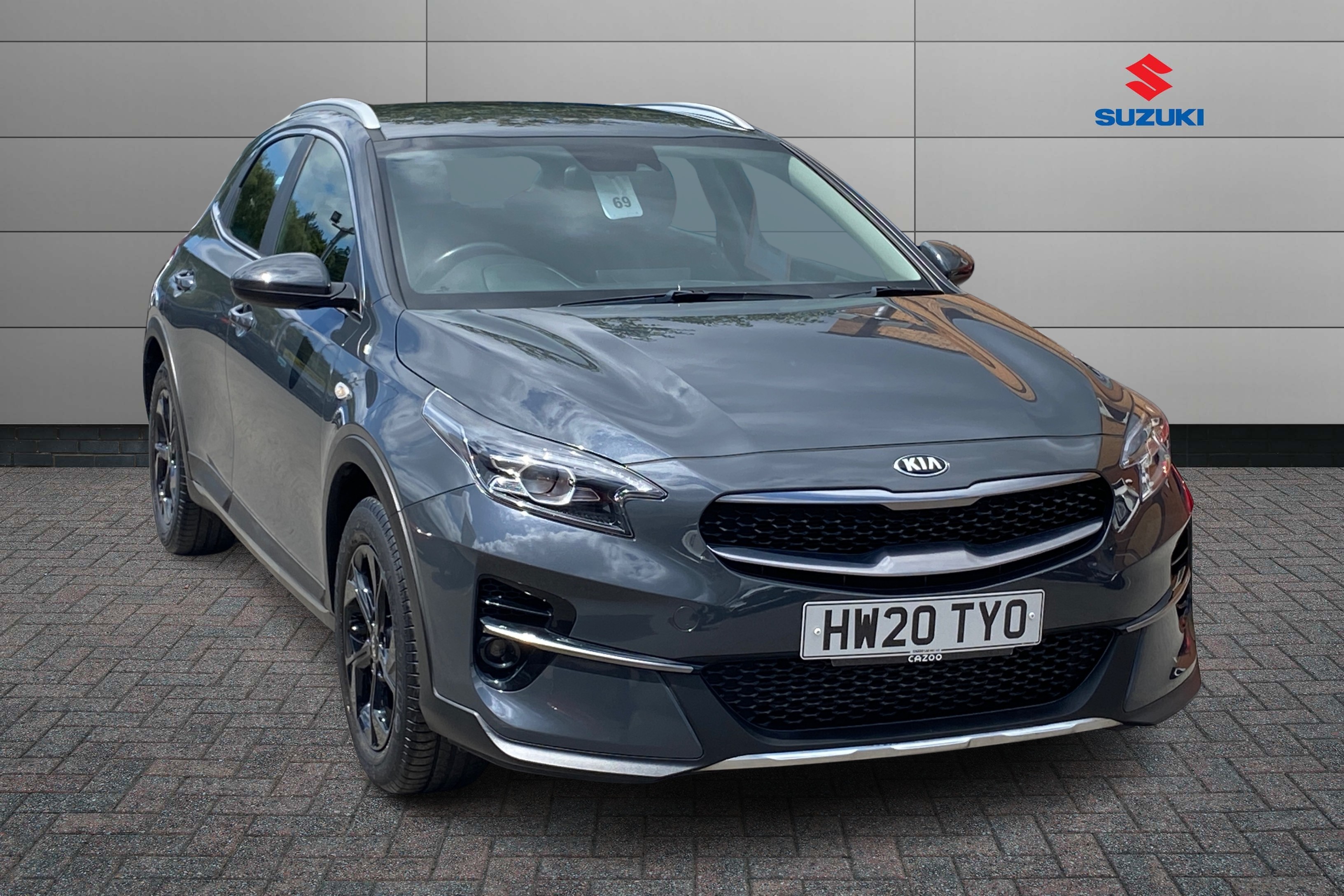 Main listing image - Kia XCeed
