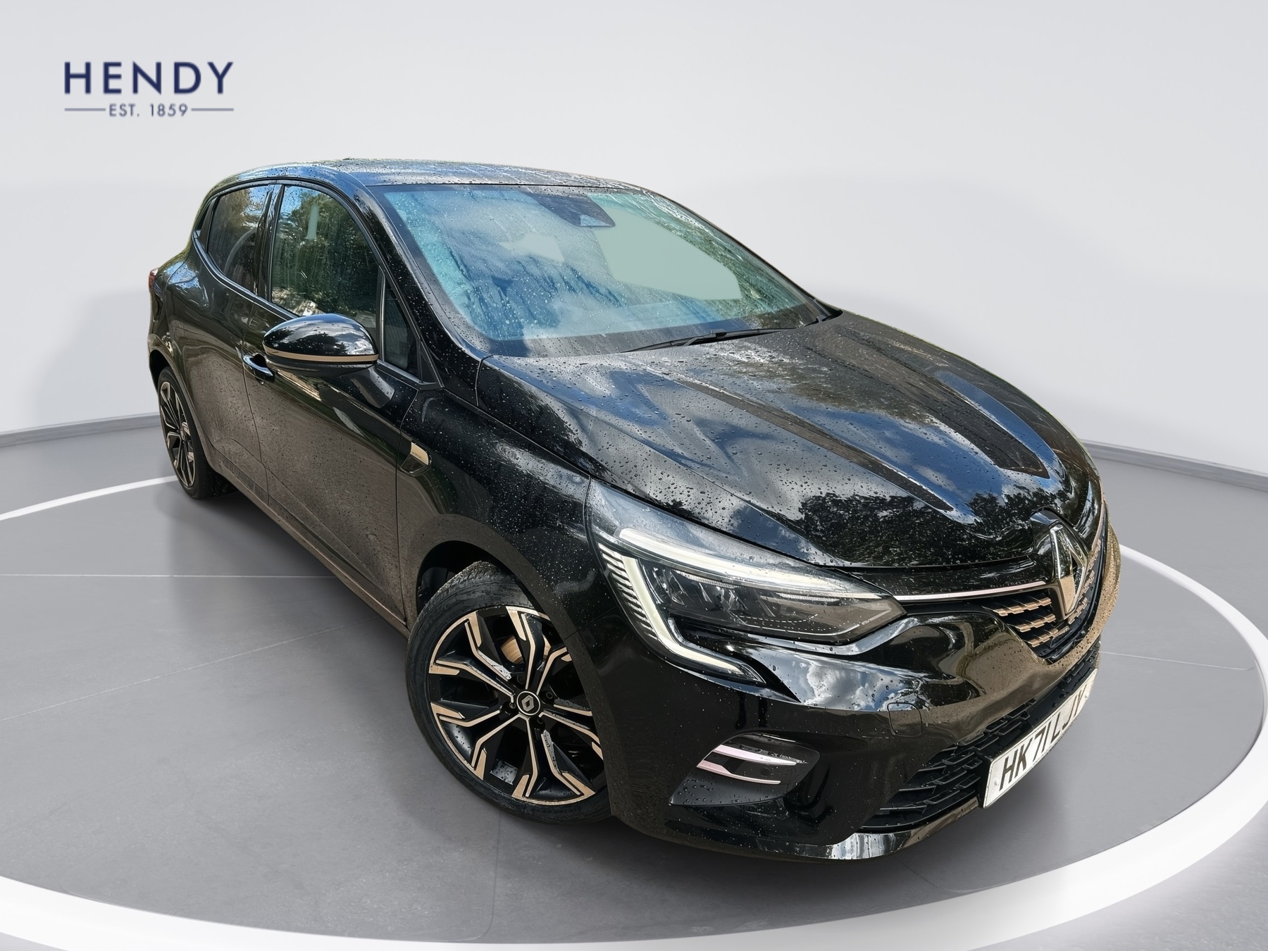 Main listing image - Renault Clio