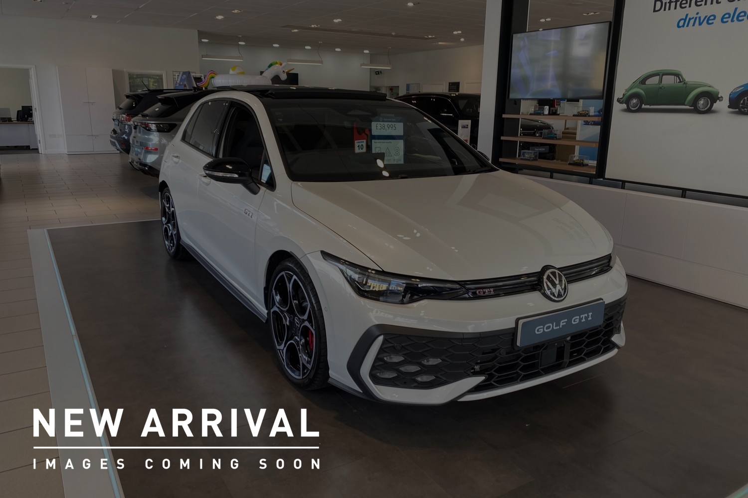 Main listing image - Volkswagen Golf