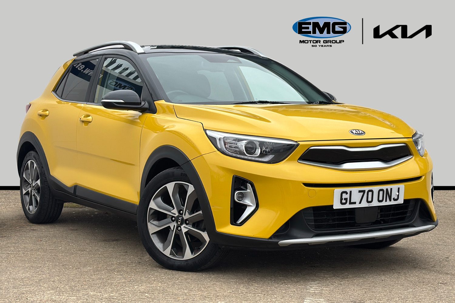 Main listing image - Kia Stonic