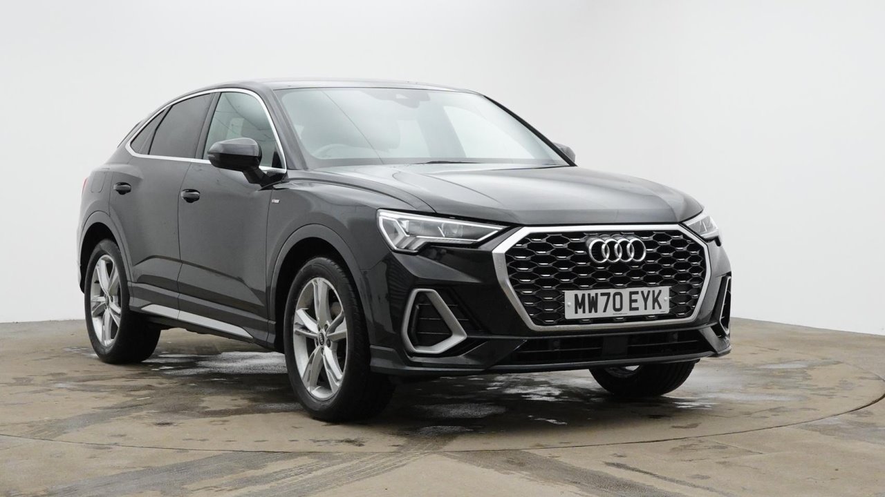 Main listing image - Audi Q3