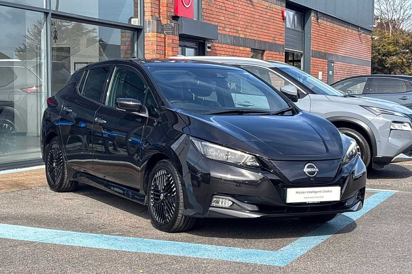 Main listing image - Nissan Leaf