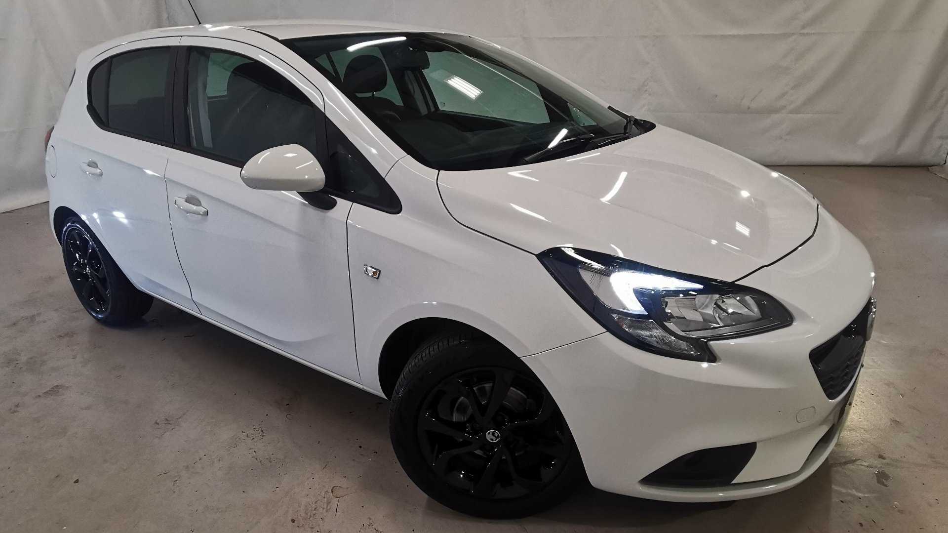 Main listing image - Vauxhall Corsa