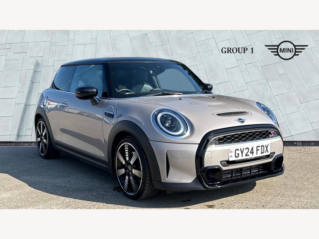 Main listing image - MINI Hatchback
