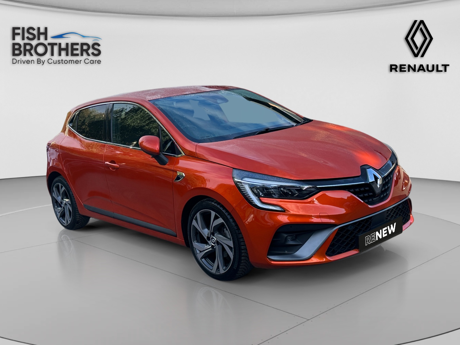Main listing image - Renault Clio