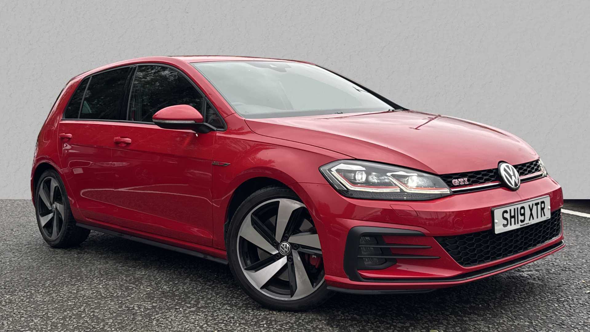 Main listing image - Volkswagen Golf GTI