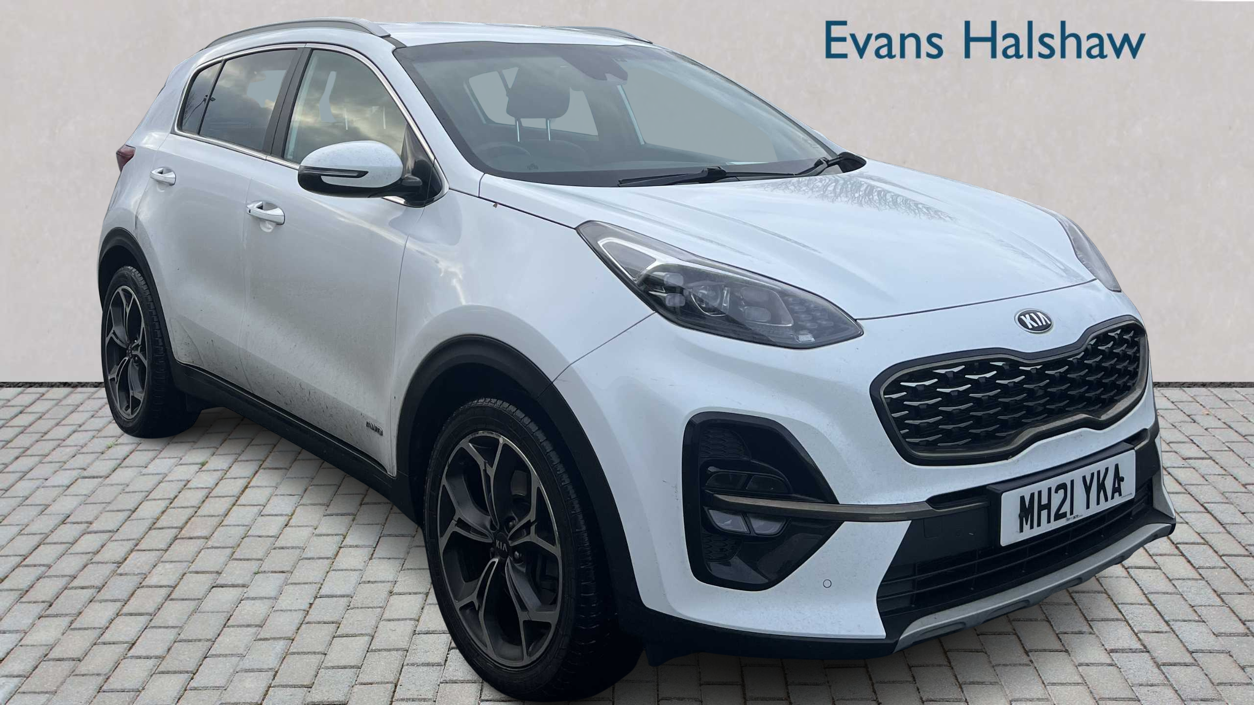 Main listing image - Kia Sportage