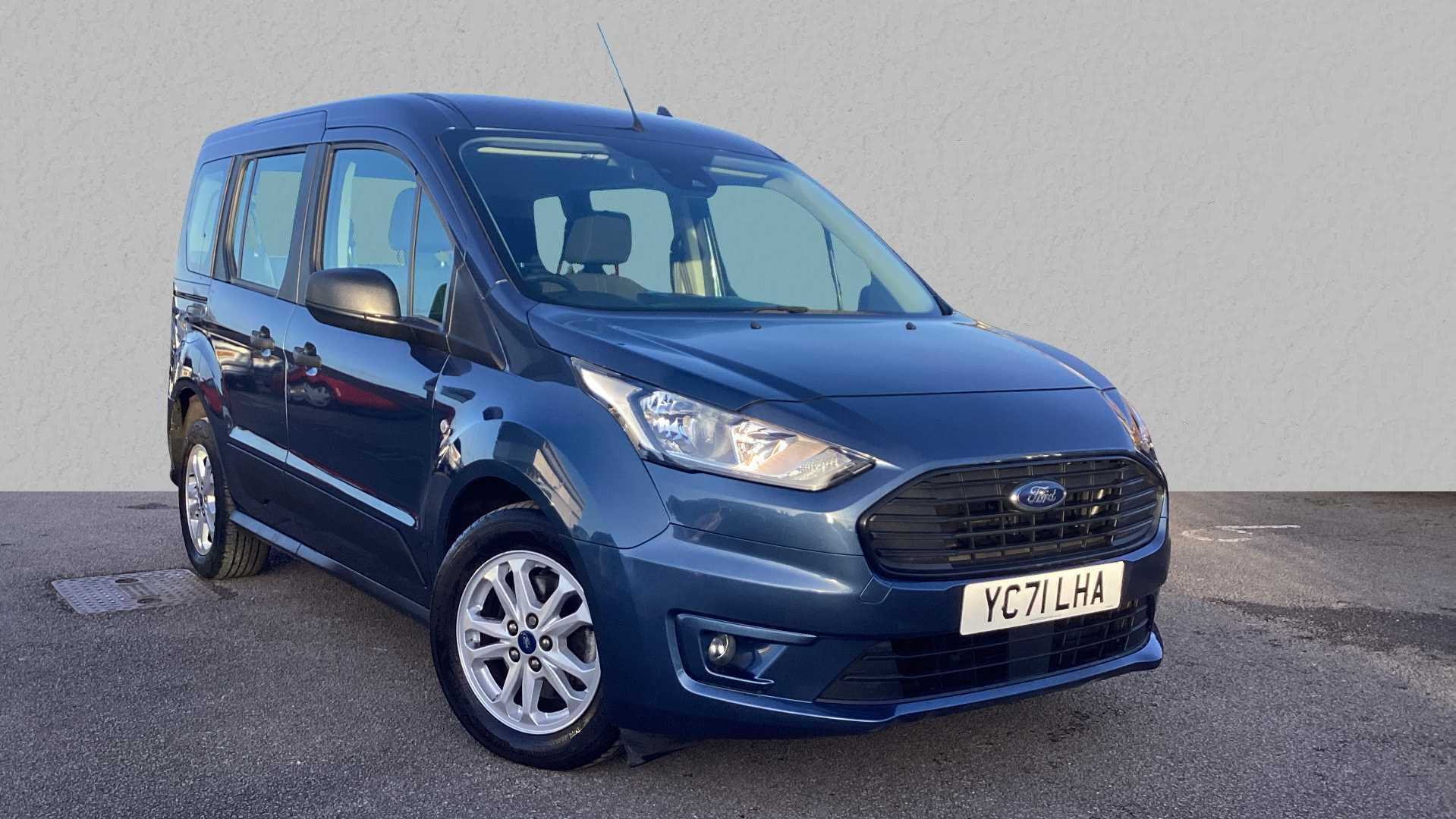 Main listing image - Ford Tourneo Connect