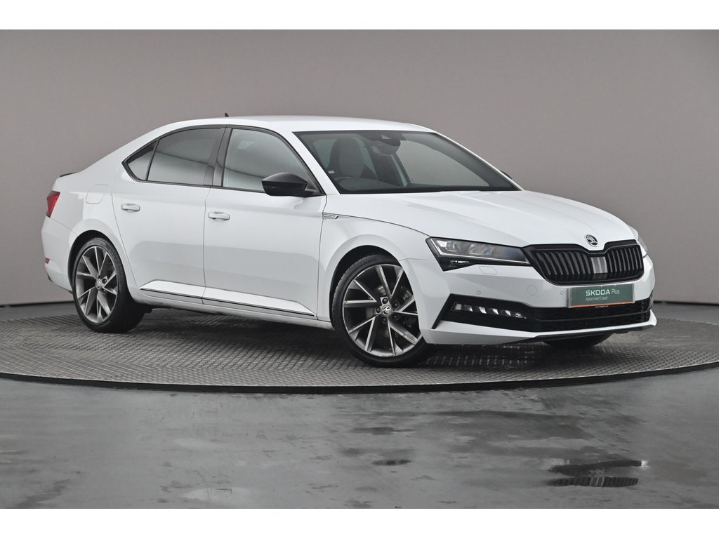 Main listing image - Skoda Superb