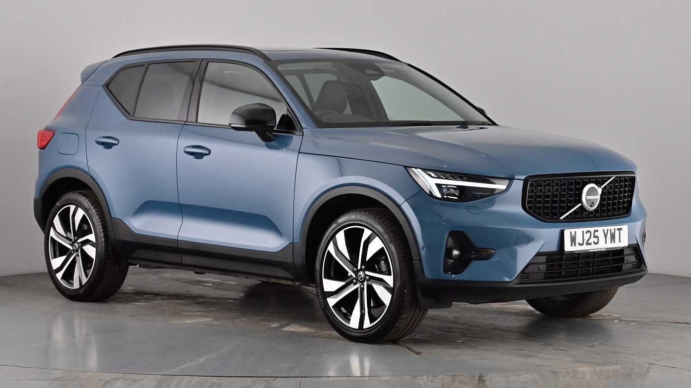 Main listing image - Volvo XC40