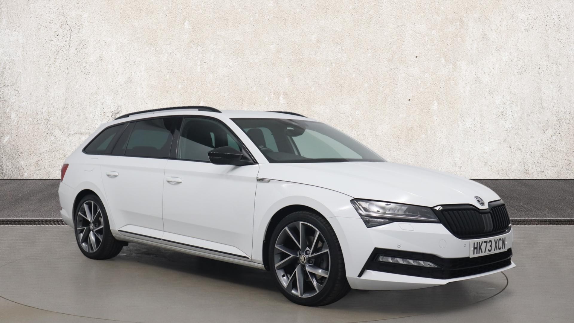 Main listing image - Skoda Superb Estate