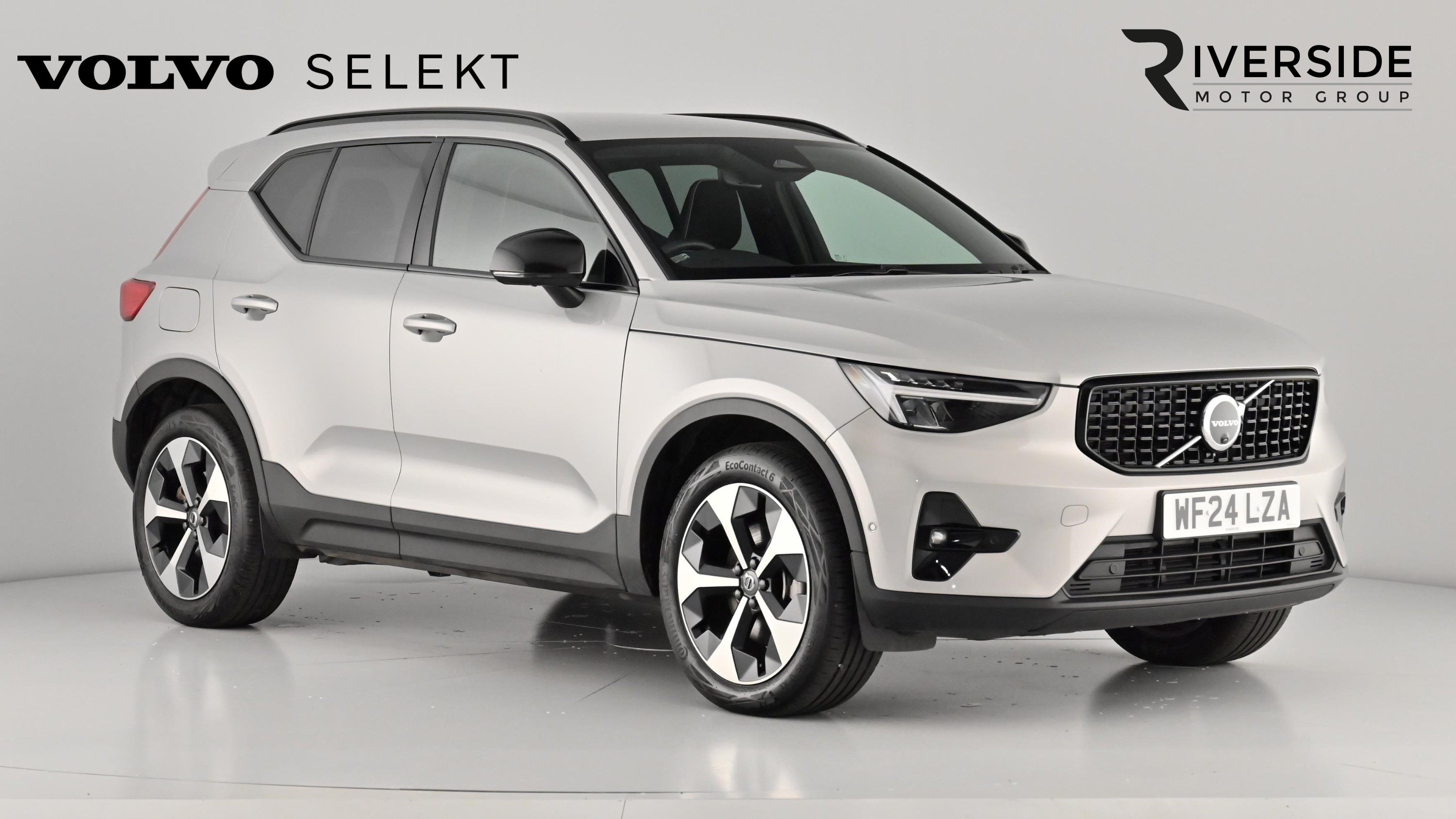 Main listing image - Volvo XC40