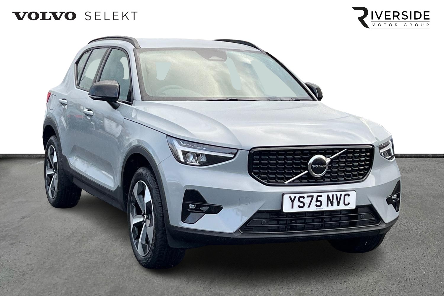 Main listing image - Volvo XC40