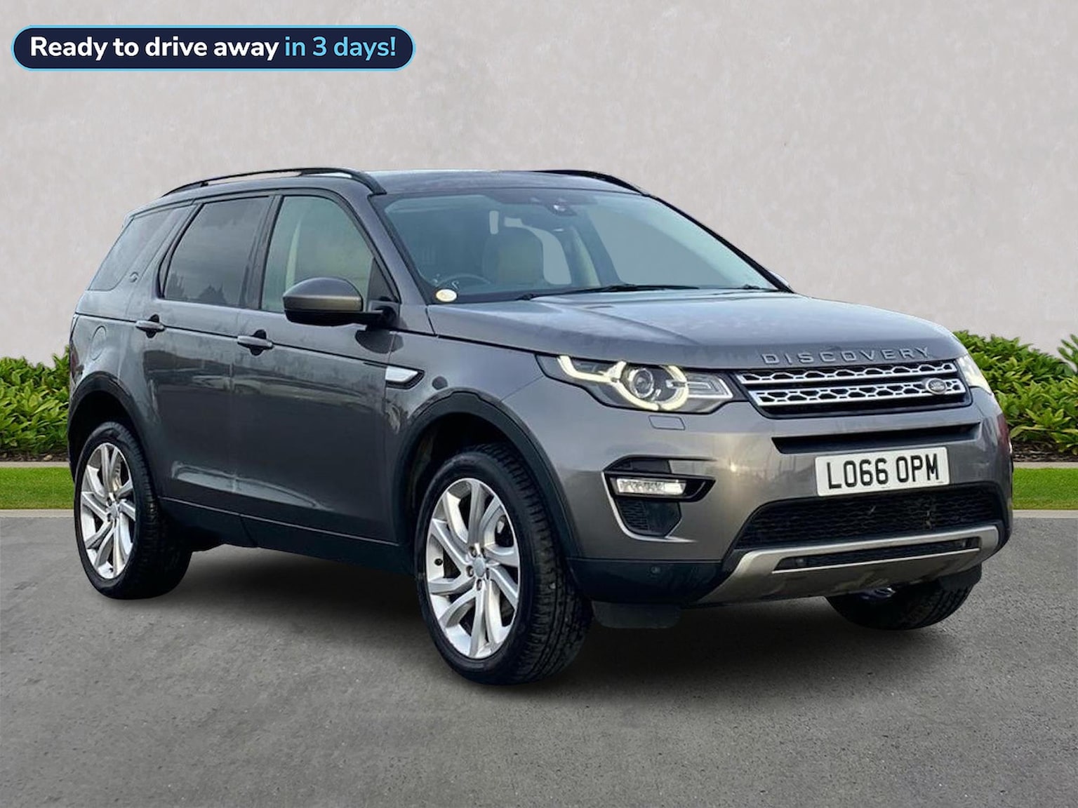 Main listing image - Land Rover Discovery Sport